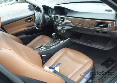 2011 BMW 328I xDrive z USA, uszkodzony, nr VIN WBAPK5C53BA654207